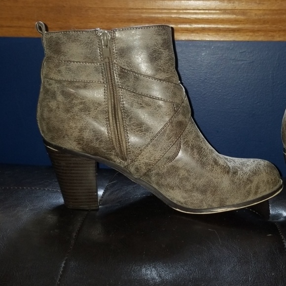Just Fab distress grey booties - Picture 2 of 6